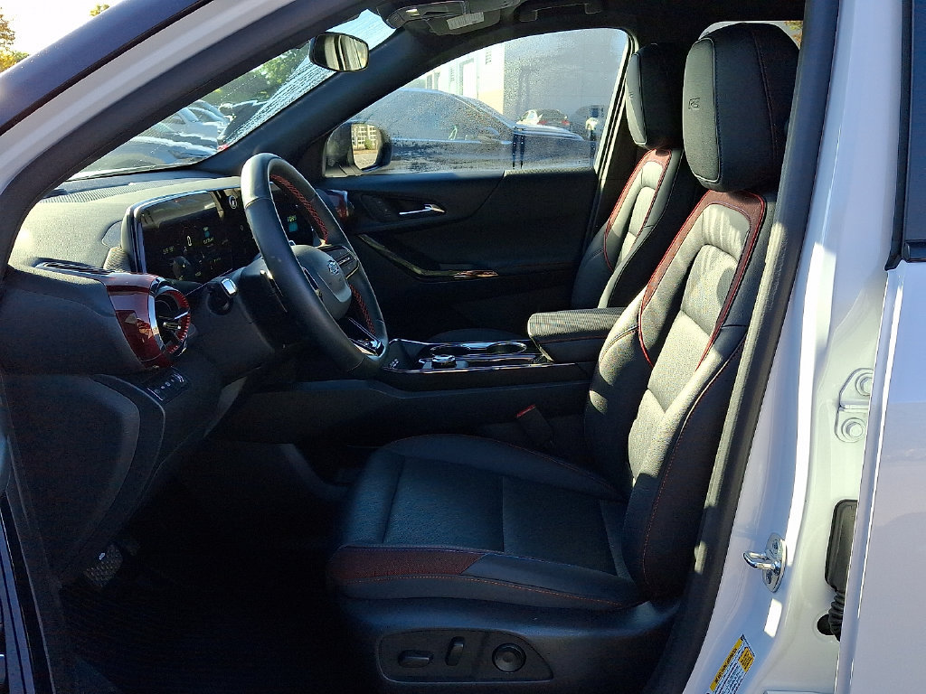 Used 2025 Chevrolet Equinox RS AWD/4WD image 15