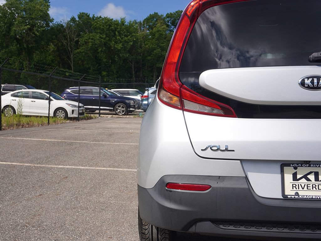 Used 2020 Kia Soul LX FWD image 12