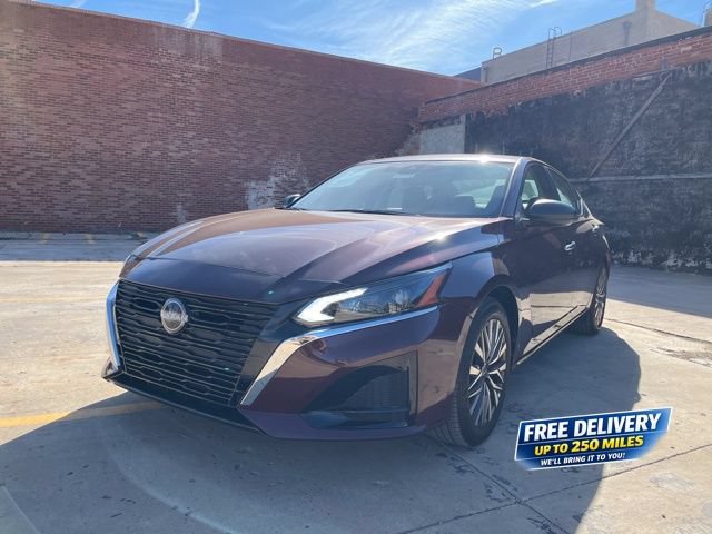 Used 2025 Nissan Altima 2.5 SV