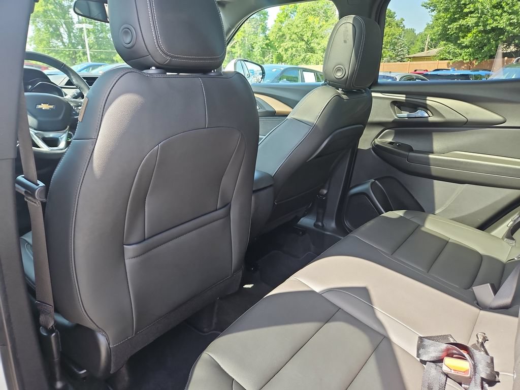 Used 2023 Chevrolet TrailBlazer ACTIV w/ Sun and Liftgate Package AWD/4WD image 18