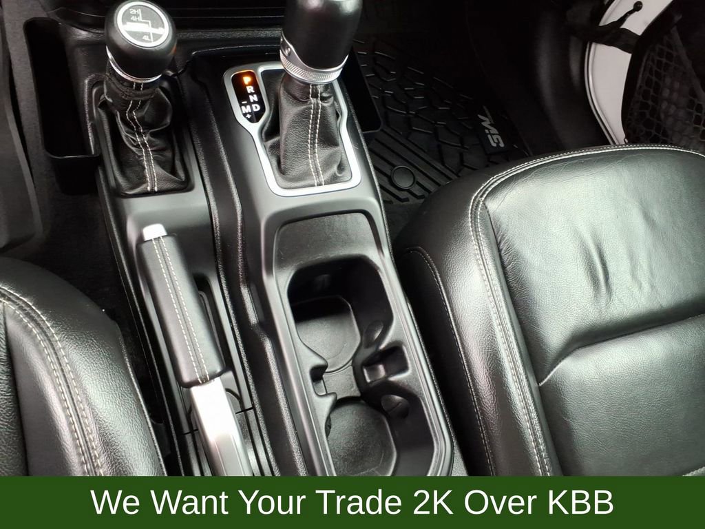 Used 2018 Jeep Wrangler Unlimited Sahara image 16