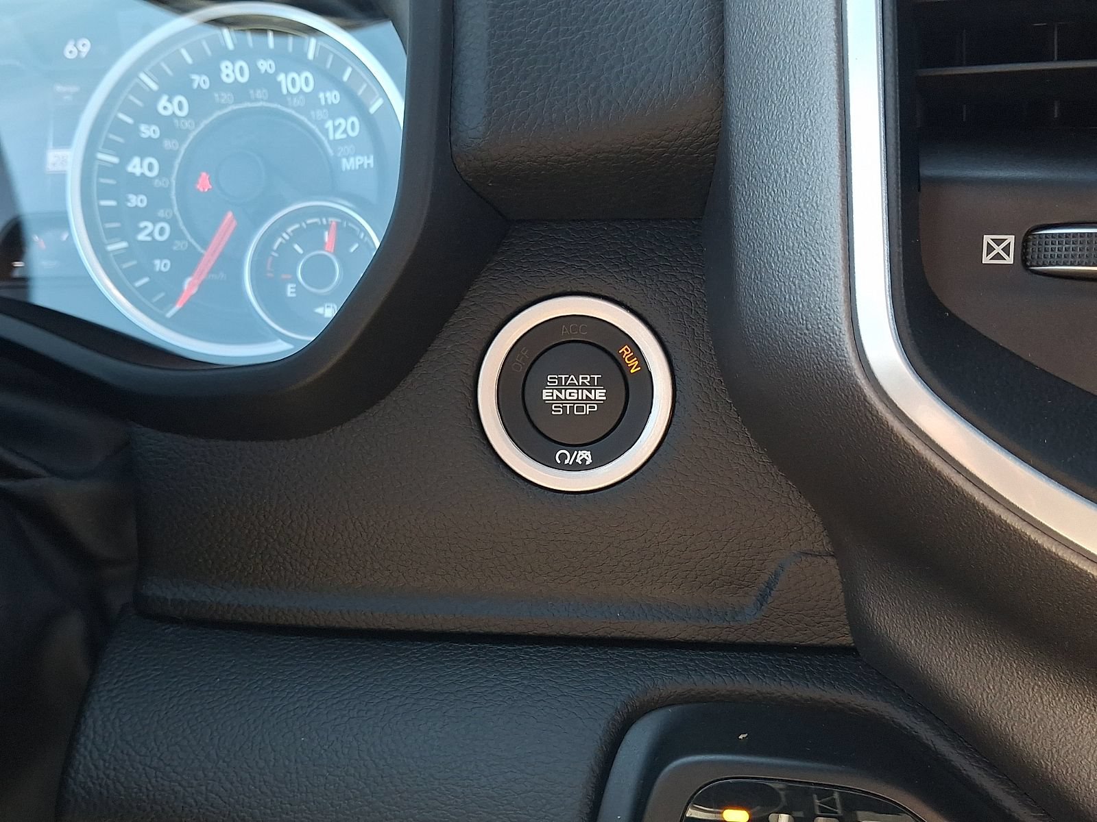 Used 2022 RAM 1500 Big Horn AWD/4WD image 26