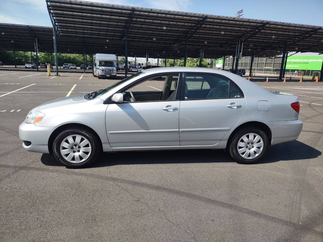 Used 2008 Toyota Corolla LE FWD image 2