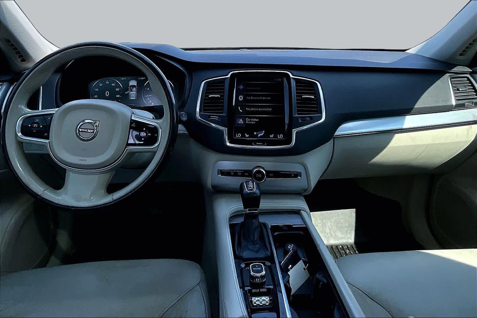 Used 2016 Volvo XC90 T6 Momentum w/ Convenience Package AWD/4WD image 16