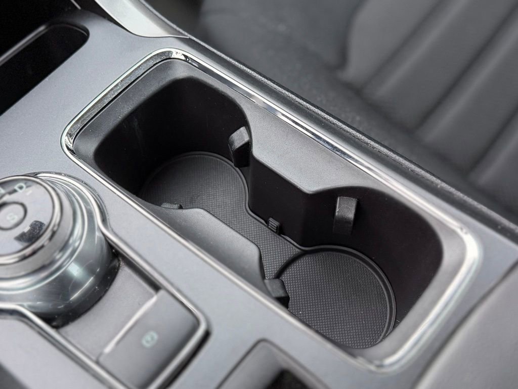 Used 2020 Ford Fusion SE image 15