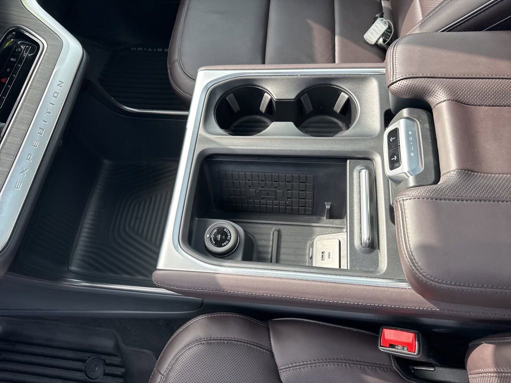 Used 2025 Ford Expedition Max Platinum w/ Platinum Ultimate Package image 29