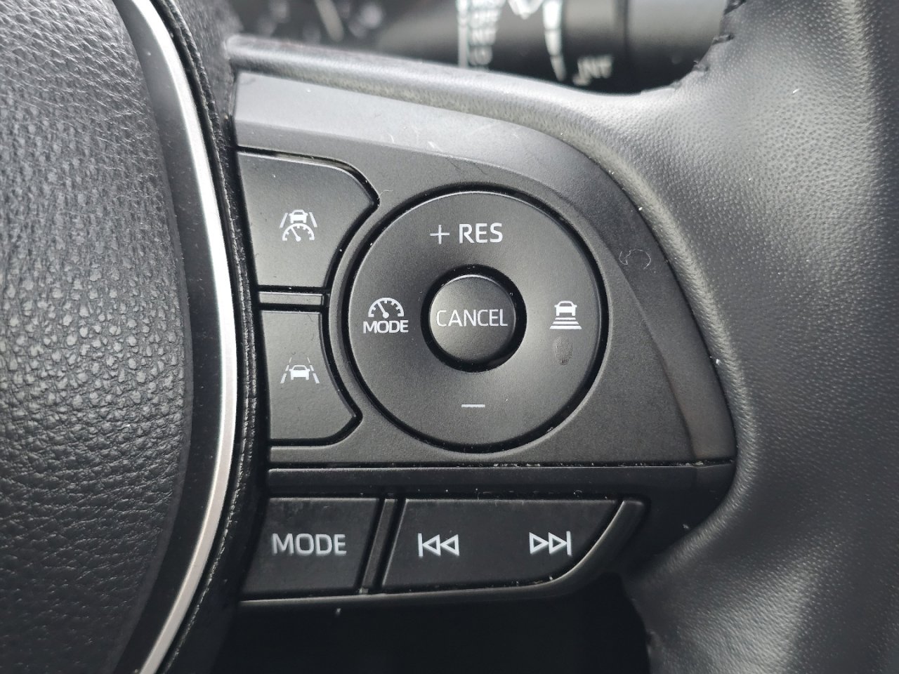 Used 2023 Toyota Corolla SE image 28