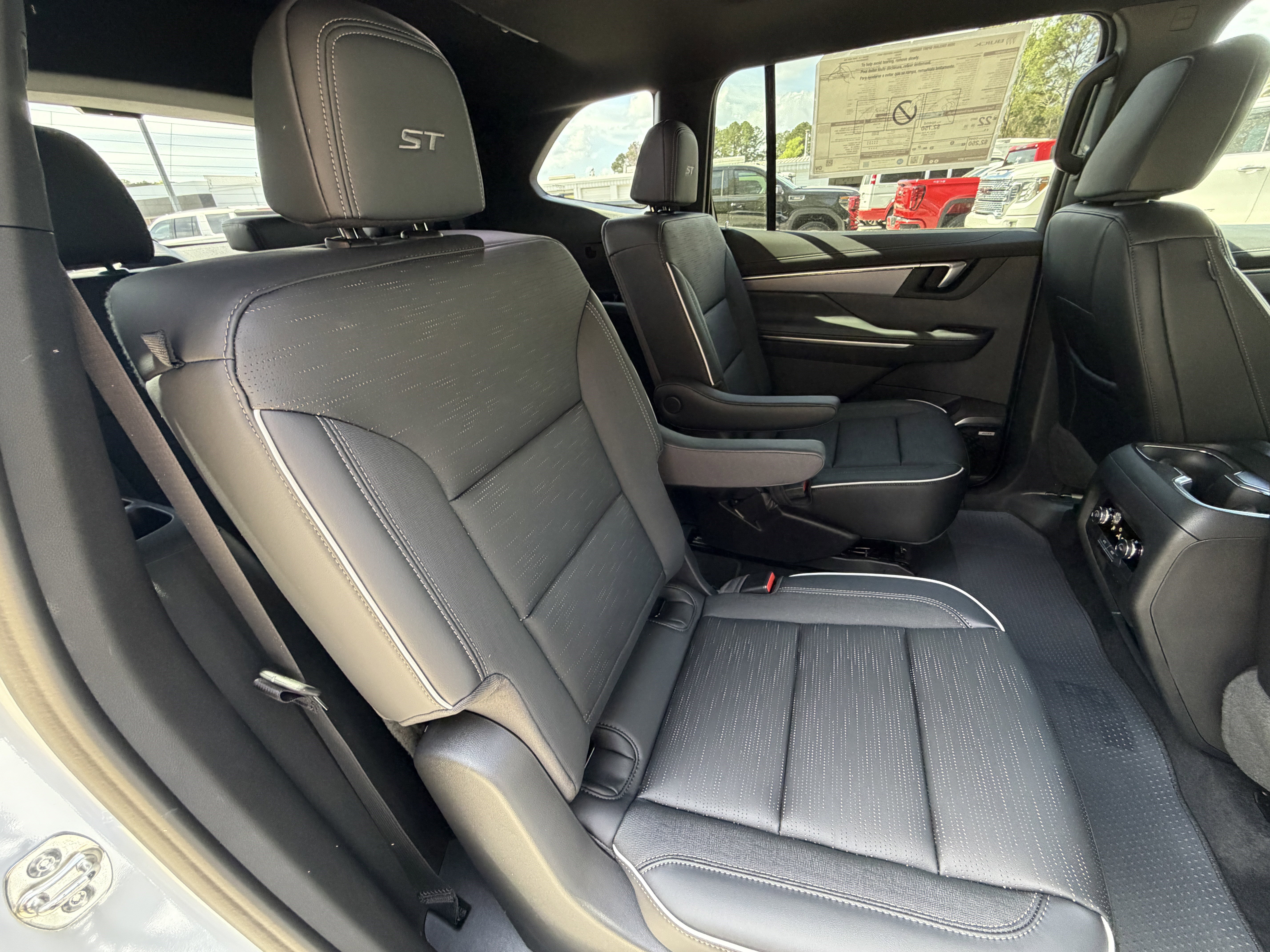New 2026 Buick Enclave Sport Touring w/ Power Package FWD image 15