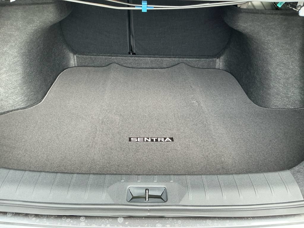 New 2026 Nissan Sentra SR w/ SR Premium Package FWD image 14