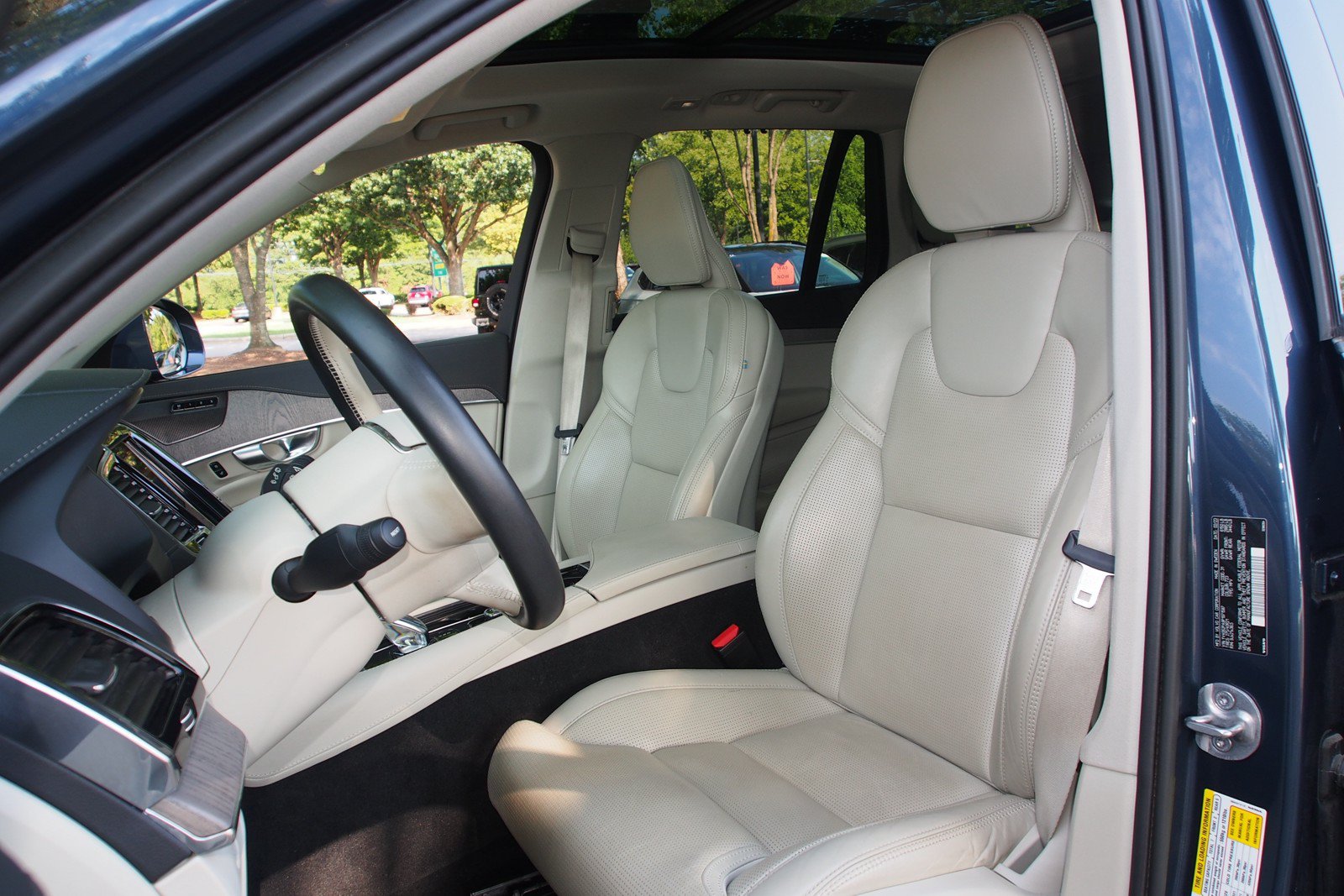Used 2023 Volvo XC90 B6 Ultimate w/ Protection Package AWD/4WD image 20
