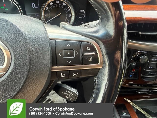 Used 2017 Lexus LX 570 4WD w/ Luxury Package image 28