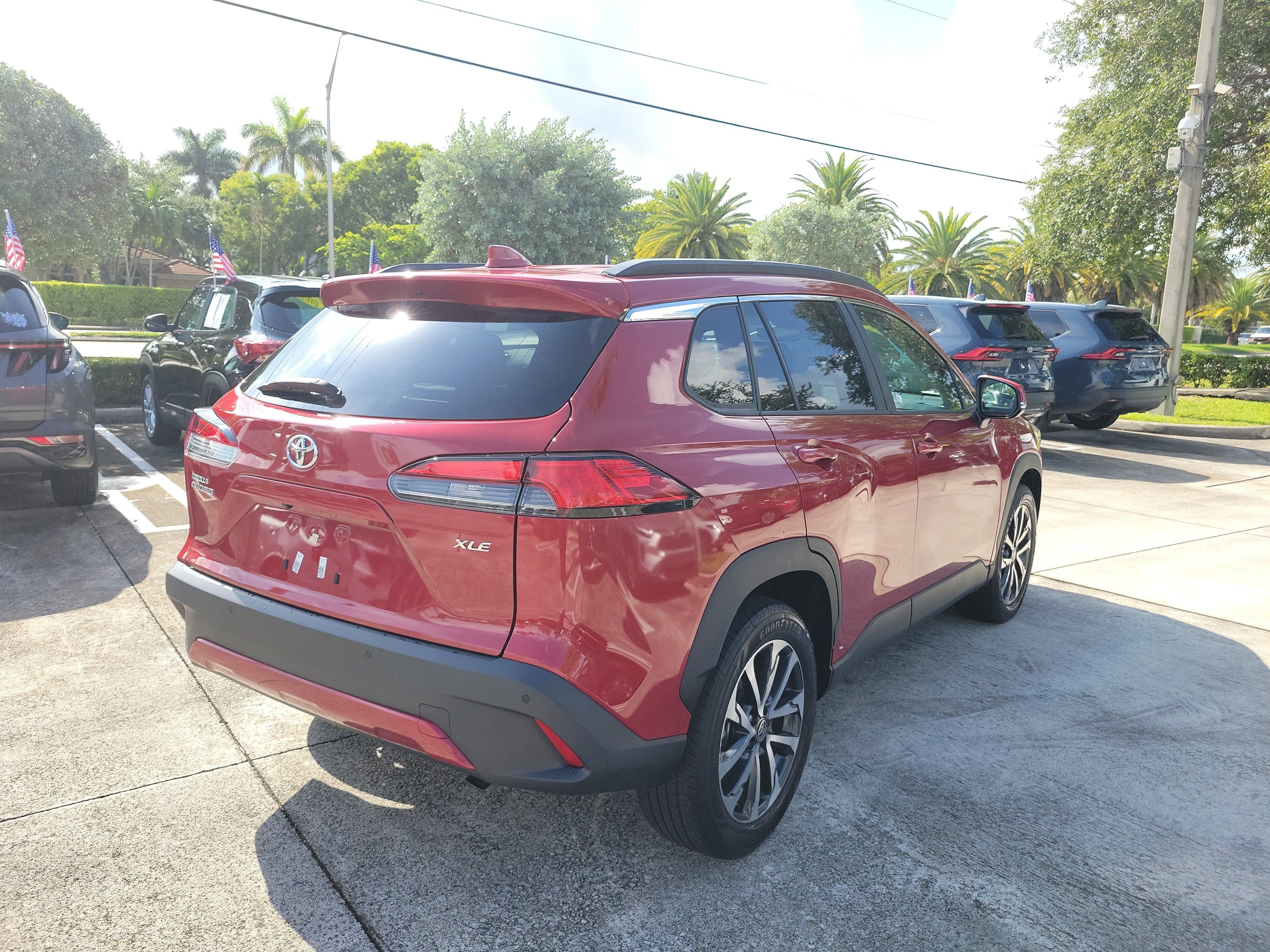 Used 2022 Toyota Corolla Cross XLE FWD image 7