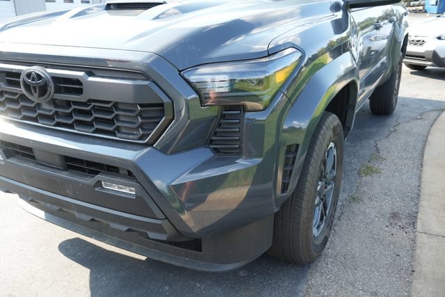 Used 2026 Toyota Tacoma TRD Sport AWD/4WD image 6