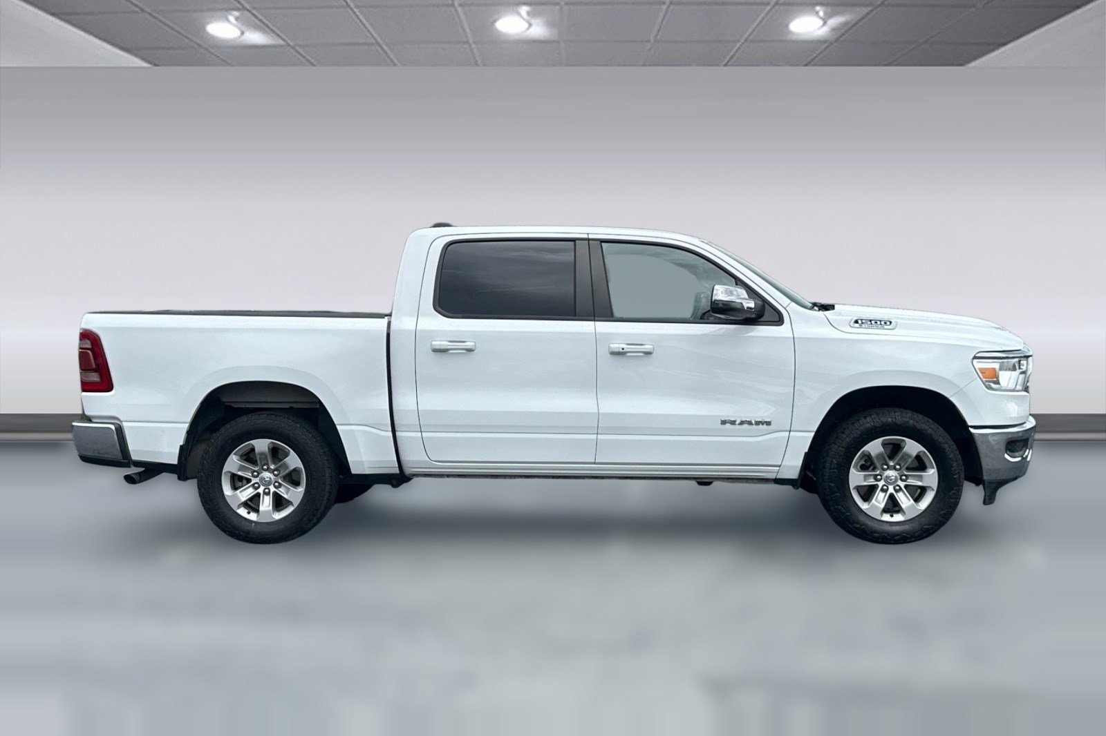 Used 2023 RAM 1500 Laramie AWD/4WD image 8