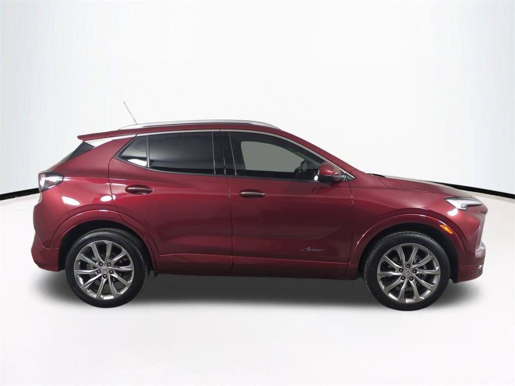Used 2025 Buick Encore GX Avenir w/ Avenir Technology Package image 4