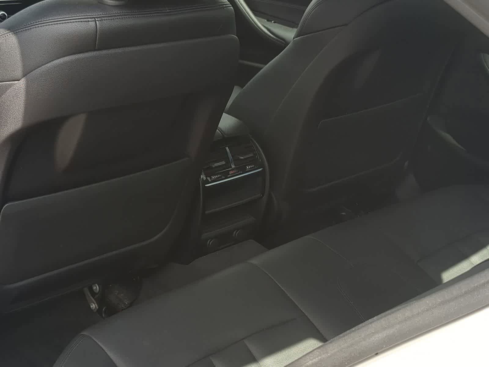 Used 2019 BMW 530i xDrive w/ Convenience Package AWD/4WD image 18
