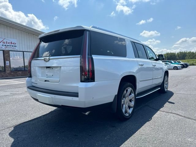 Used 2020 Cadillac Escalade ESV Luxury AWD/4WD image 8
