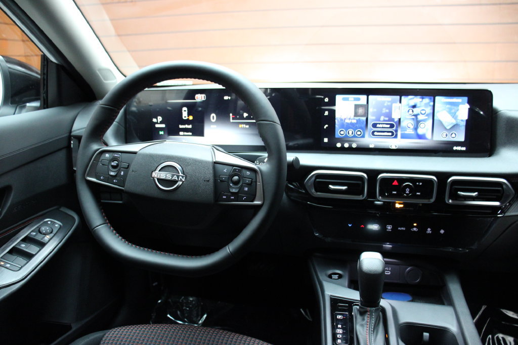 New 2027 Nissan Sentra SR w/ Floor Mat Package FWD image 10