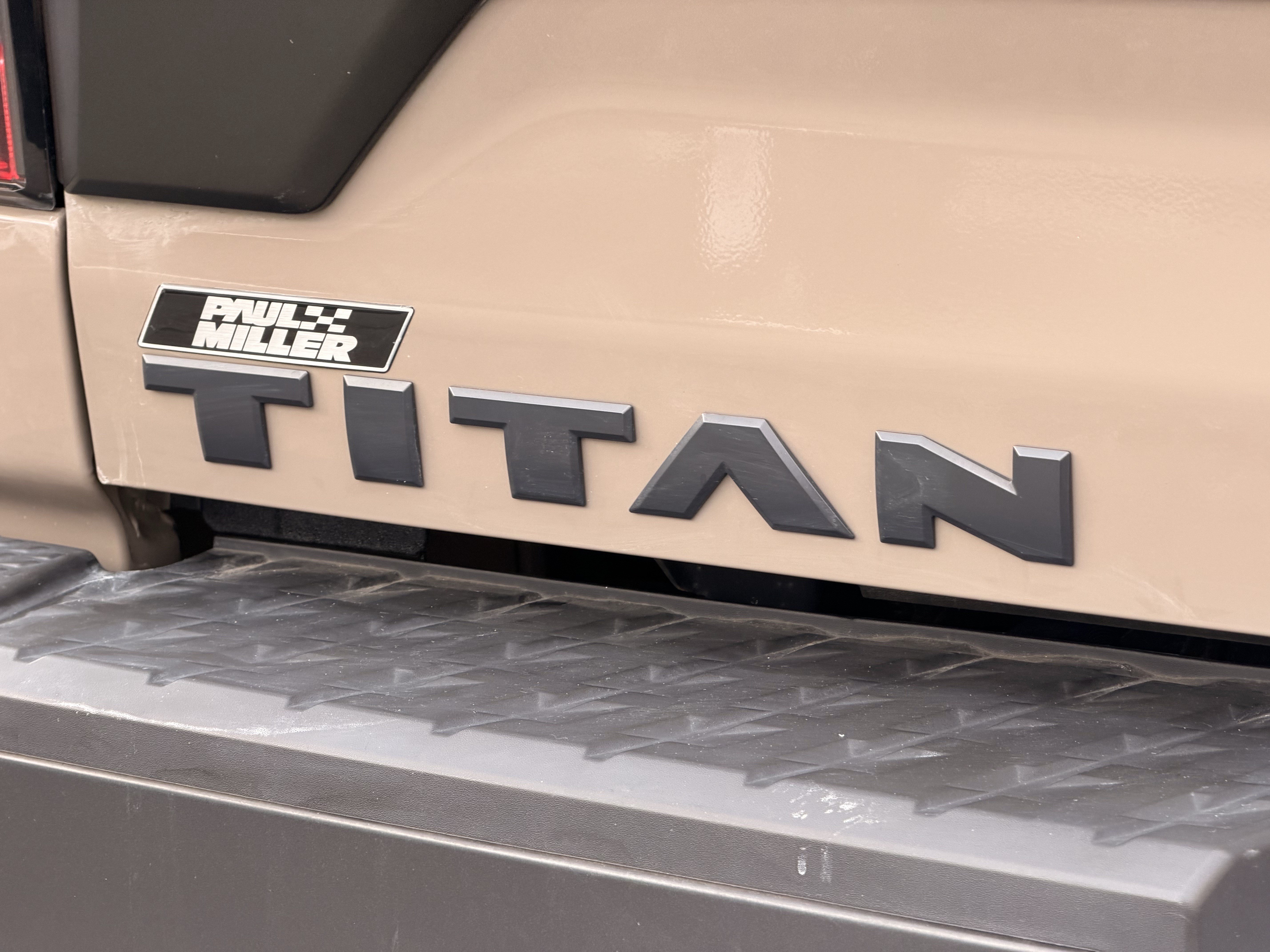 Used 2023 Nissan Titan PRO-4X w/ Pro-4x Convenience Package AWD/4WD image 25