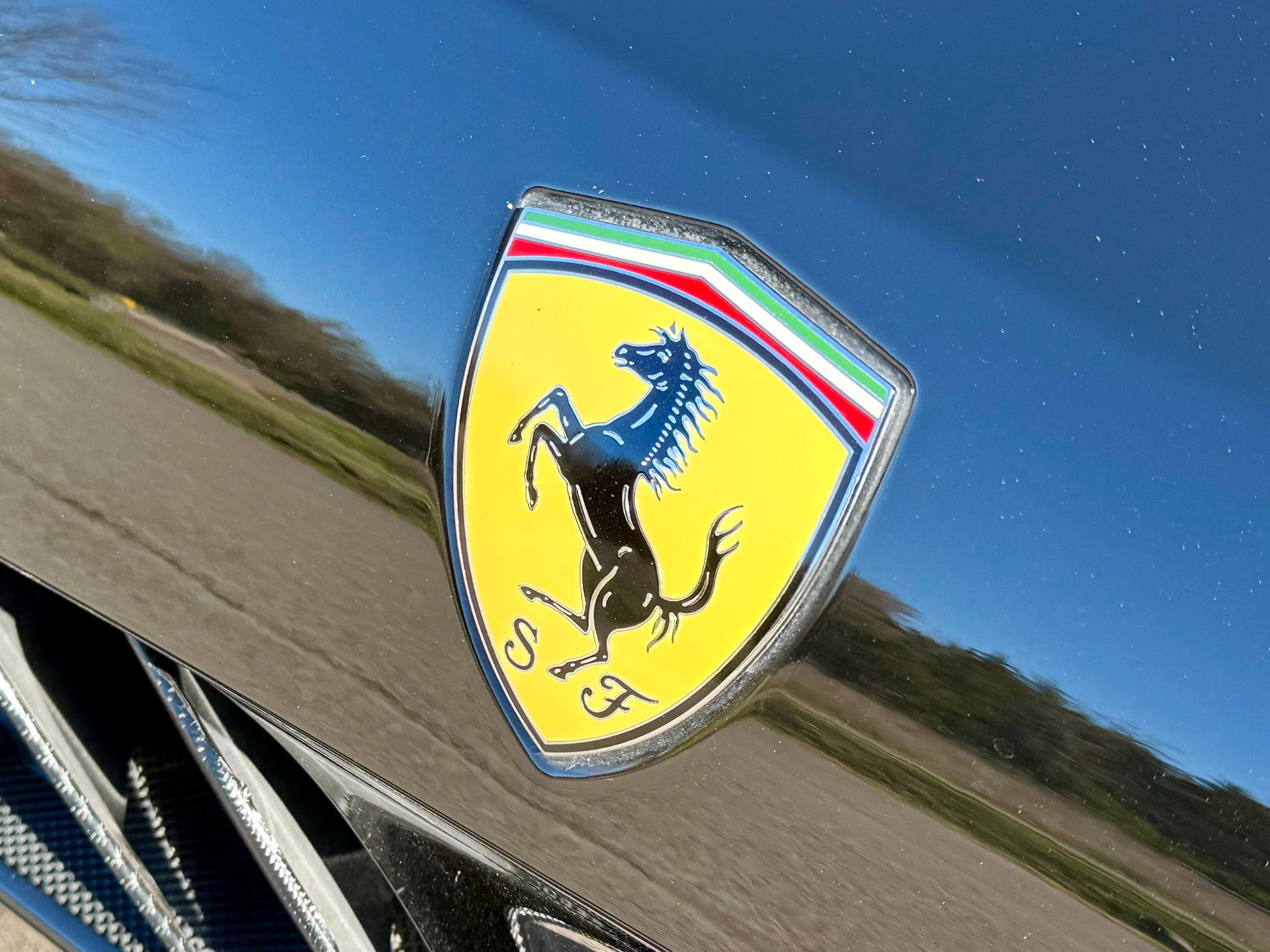 Used 2018 Ferrari GTC4Lusso T image 37
