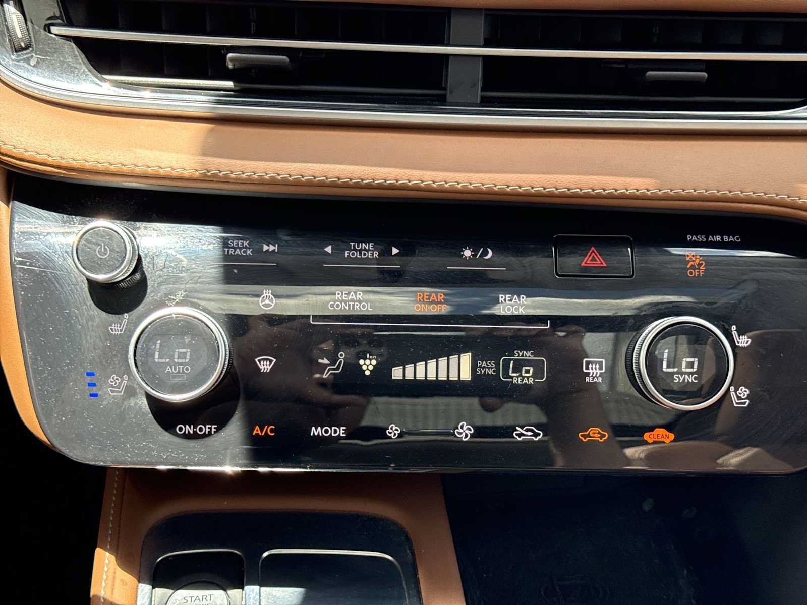 Used 2023 INFINITI QX60 Sensory w/ Vision Package AWD/4WD image 20