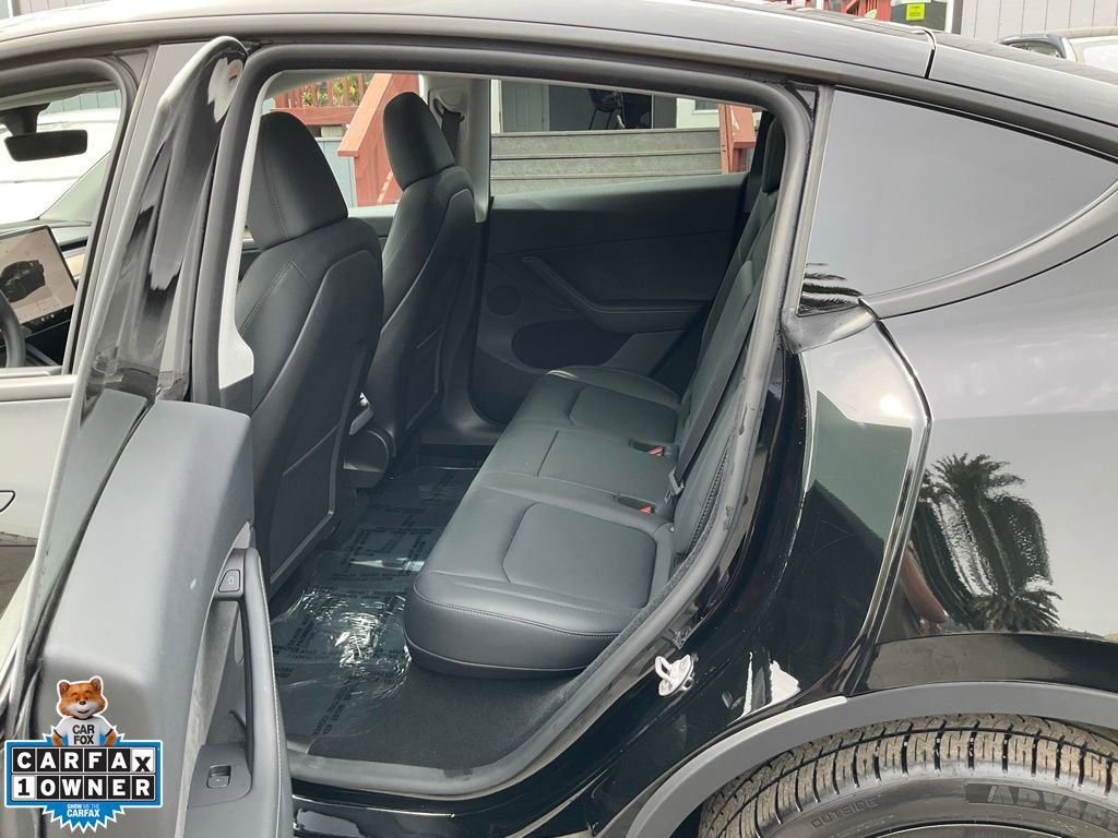 Used 2024 Tesla Model Y Long Range image 25