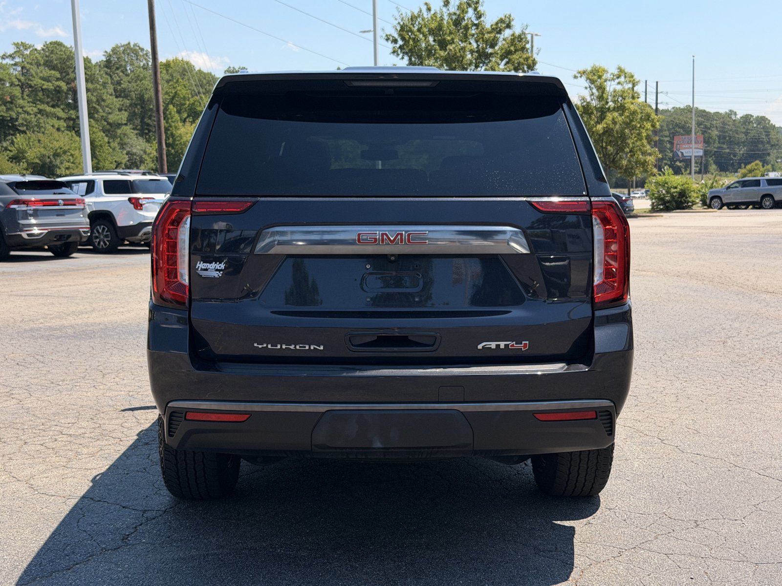 Used 2024 GMC Yukon AT4 w/ Technology Package AWD/4WD image 11