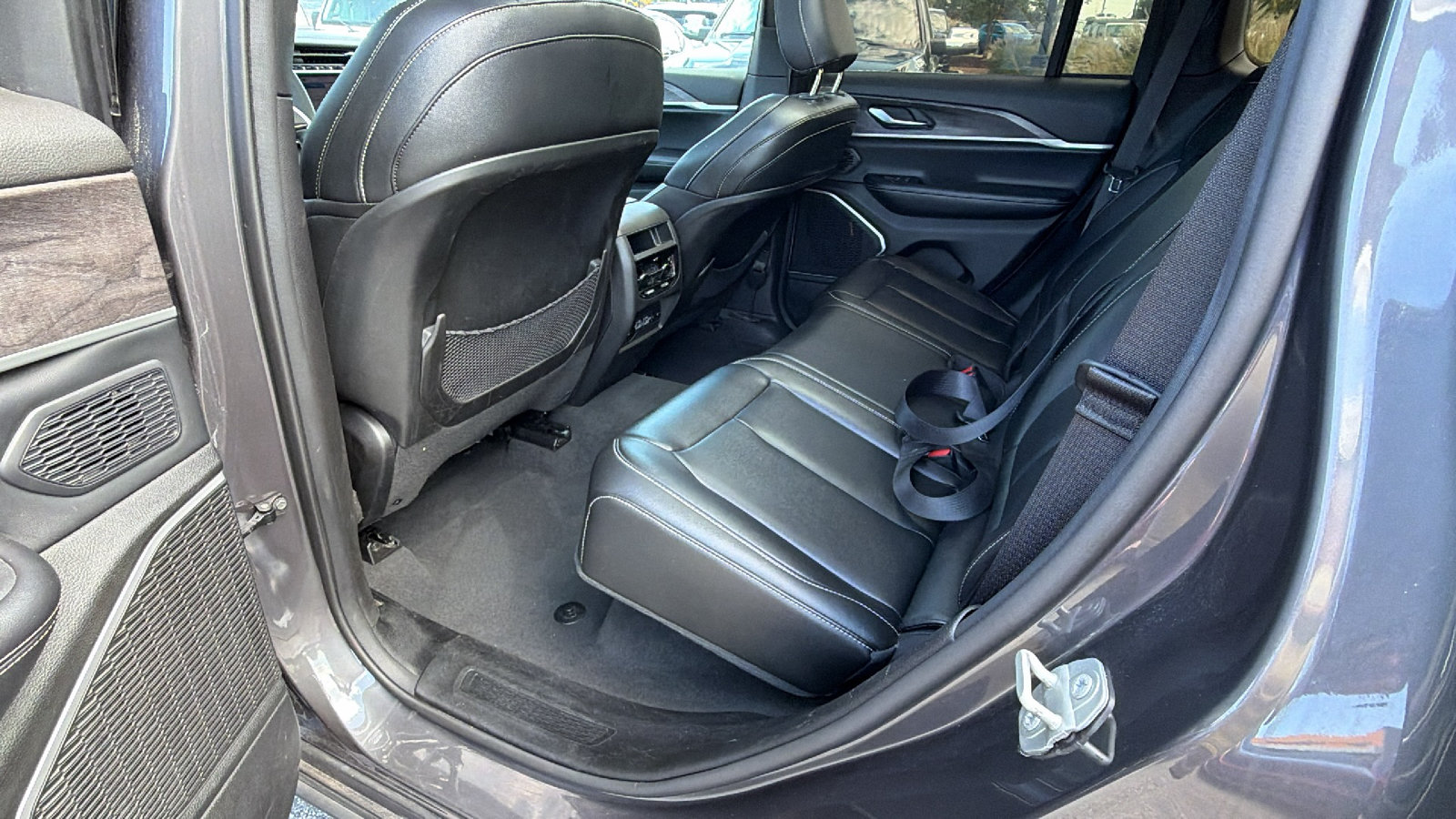 Used 2024 Jeep Grand Cherokee Limited 4xe AWD/4WD image 24