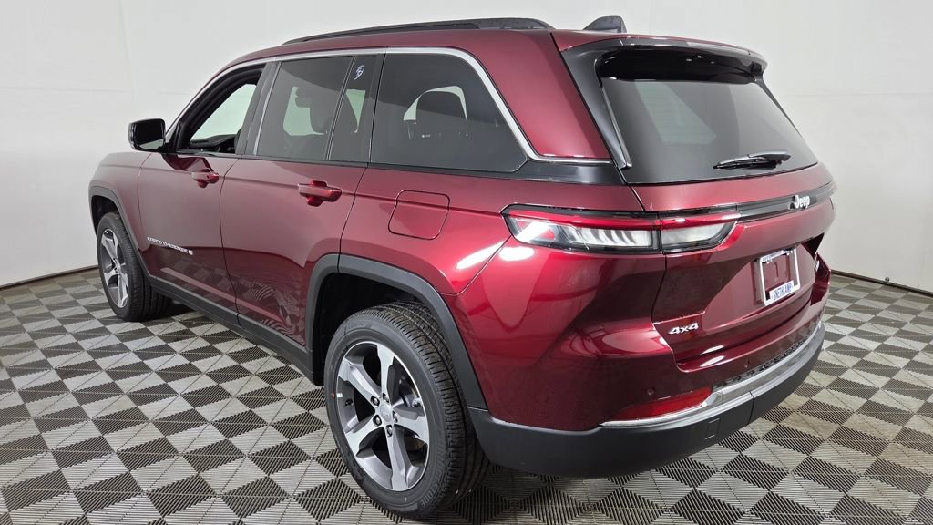 New 2025 Jeep Grand Cherokee Limited w/ Trailer Tow Package image 6