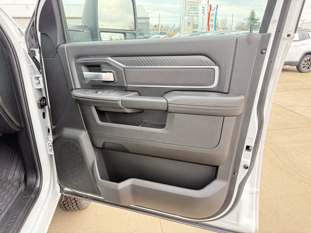 New 2026 RAM 3500 Big Horn AWD/4WD image 23