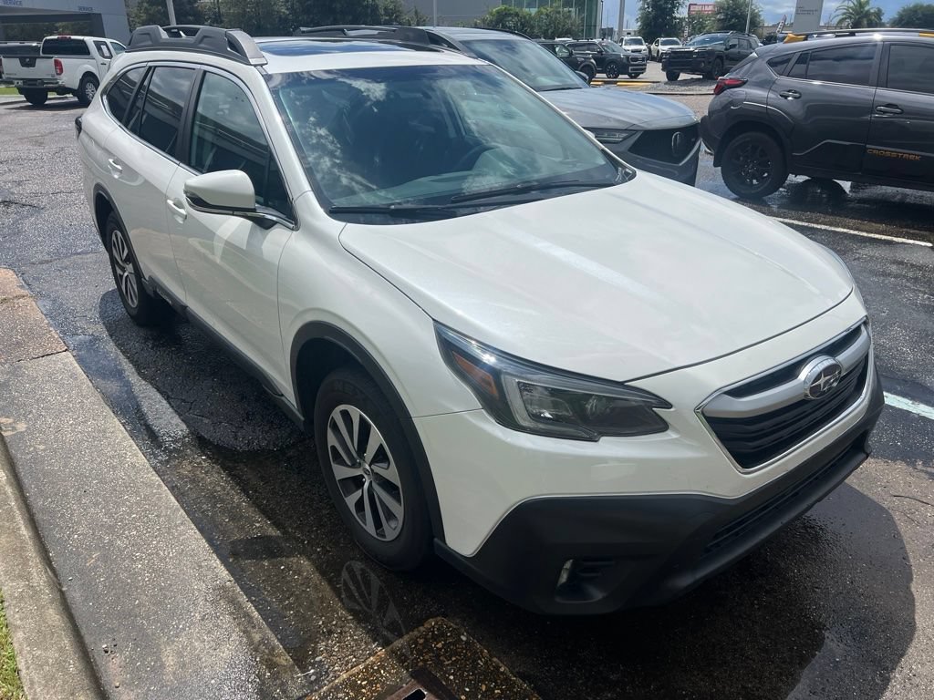 Used 2022 Subaru Outback Premium AWD/4WD image 1