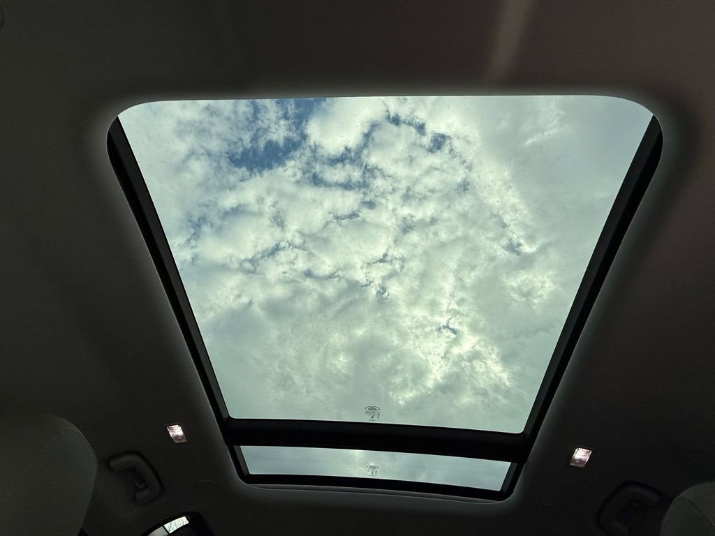 New 2026 Land Rover Defender 110 S image 29