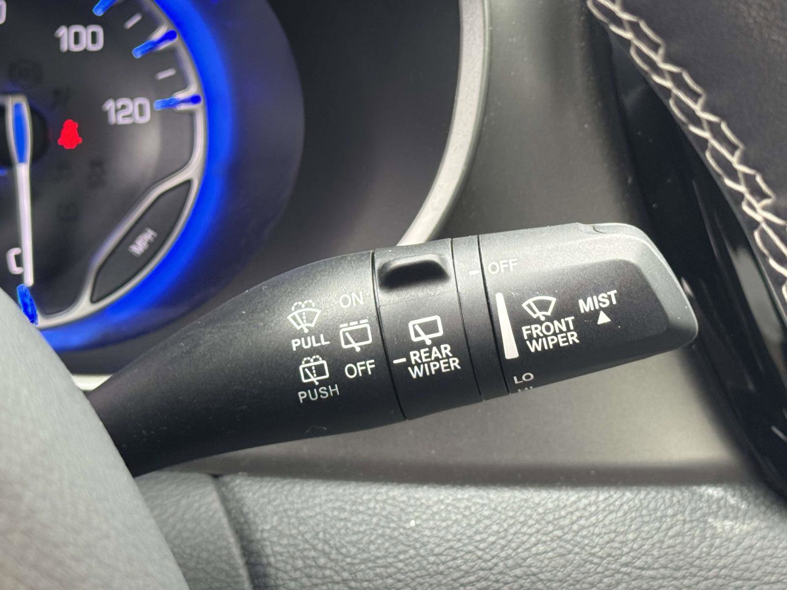 Used 2022 Chrysler Pacifica Touring-L w/ Uconnect Theater Family Group AWD/4WD image 10
