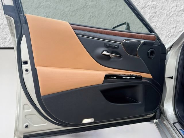 Used 2022 Lexus ES 300h w/ Premium Package FWD image 21