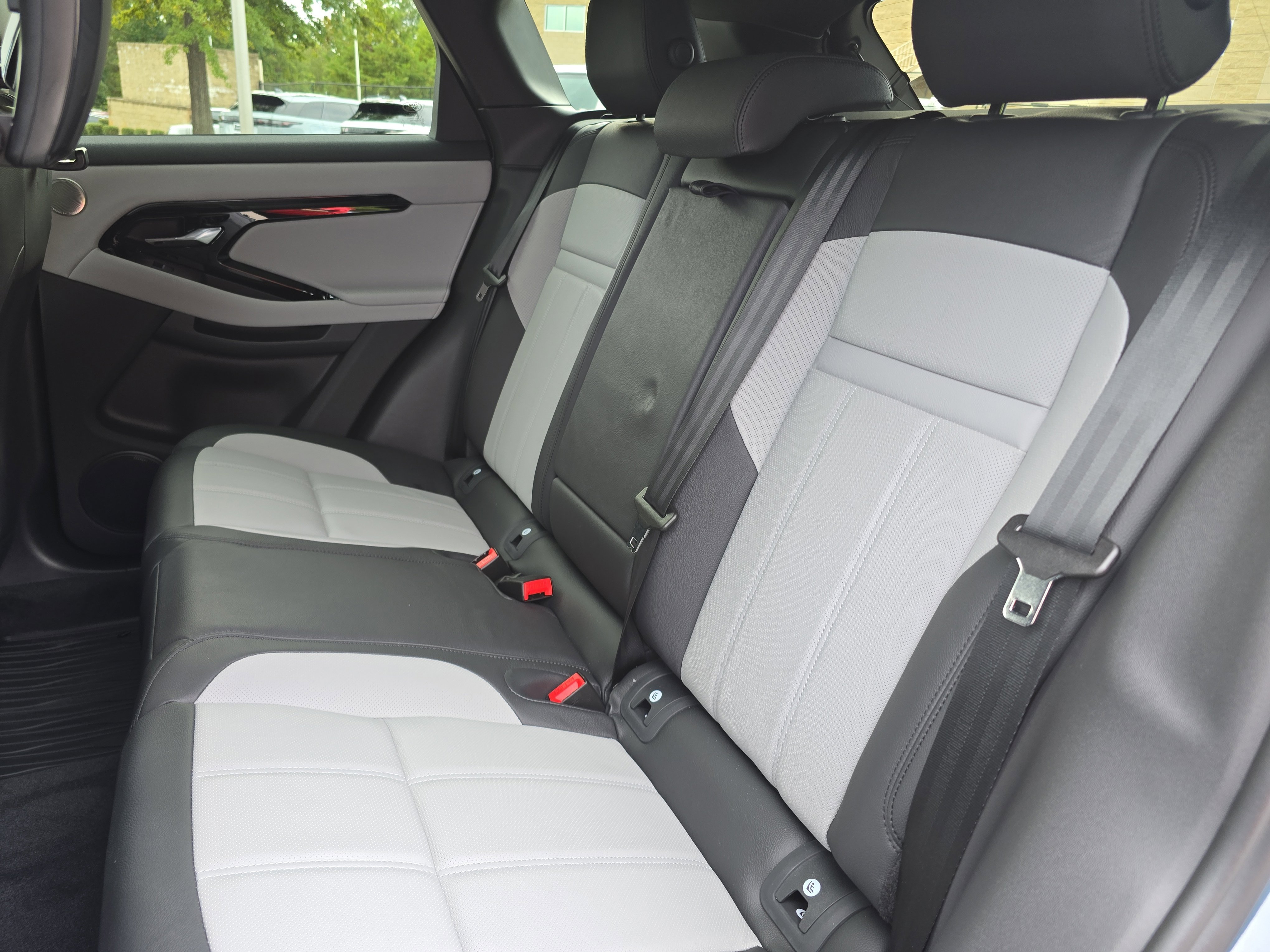 New 2026 Land Rover Range Rover Evoque Dynamic SE image 14