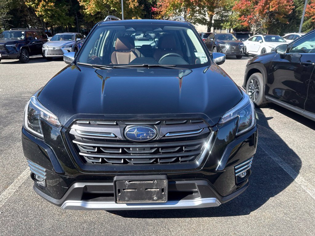 Used 2023 Subaru Forester Touring AWD/4WD image 2