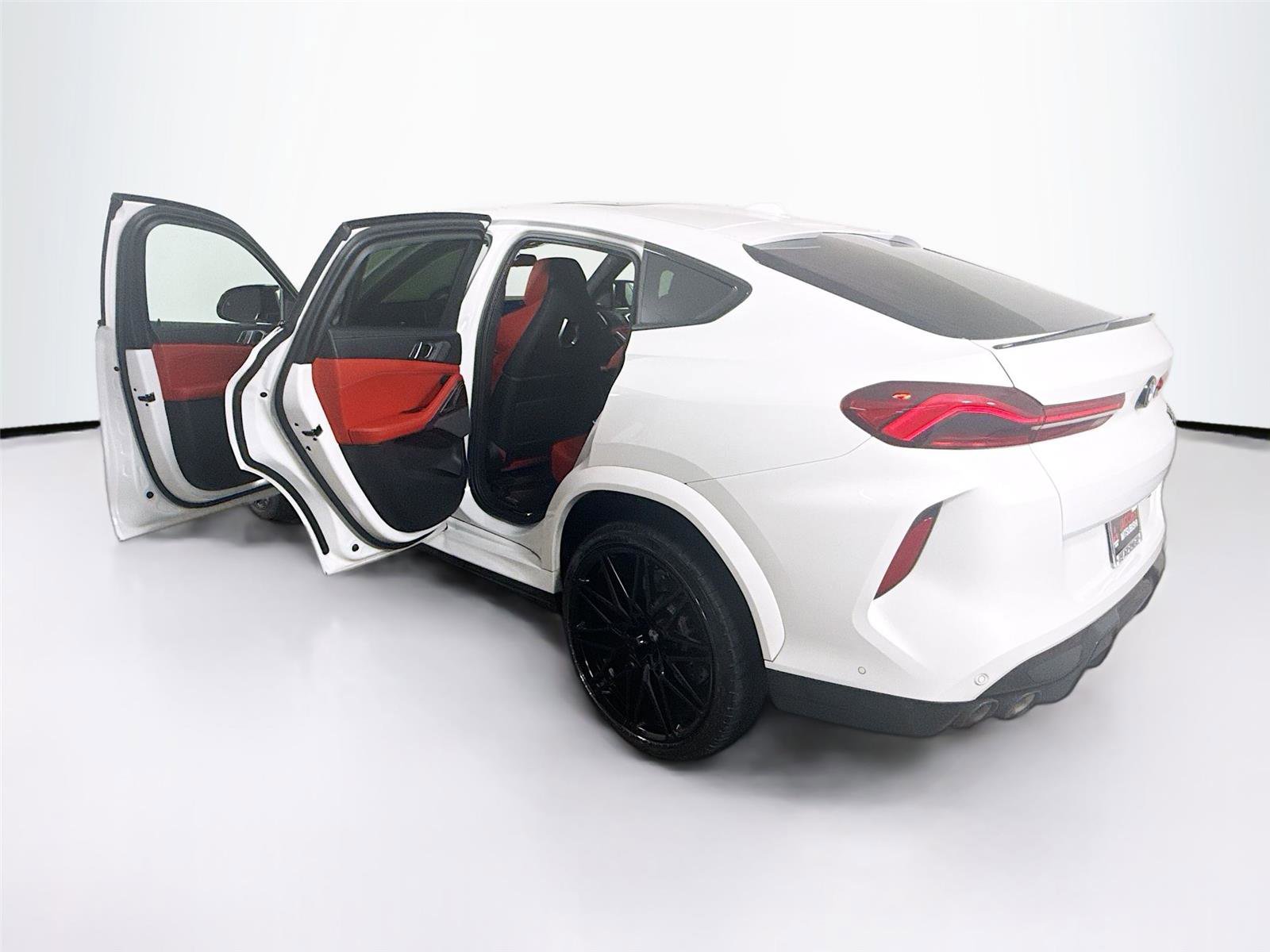 Used 2024 BMW X6 M Competition w/ Executive Package AWD/4WD image 39