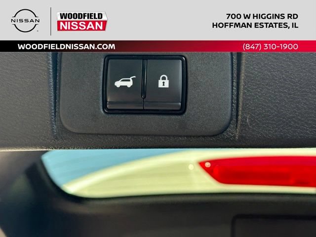 Certified 2023 Nissan Rogue Platinum w/ Platinum Premium Package AWD/4WD image 18