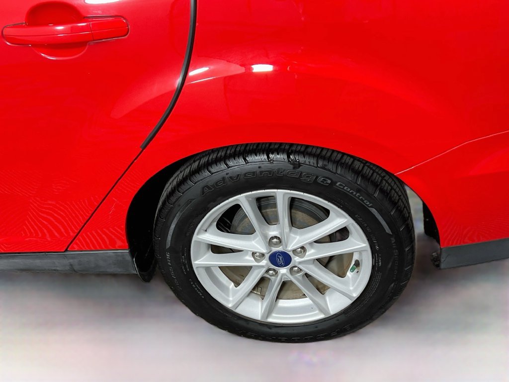 Used 2017 Ford Focus SE w/ Cold Weather Package FWD image 24