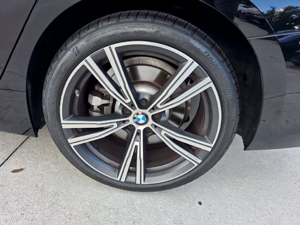Certified 2024 BMW 330i Sedan w/ Convenience Package RWD image 17