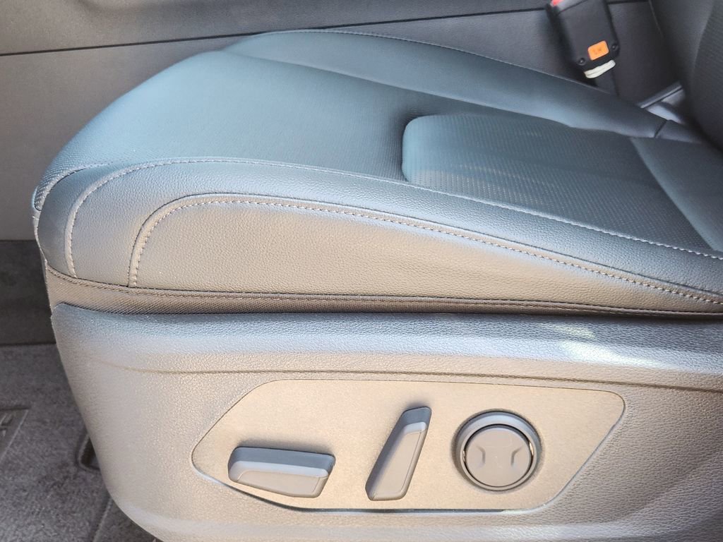 New 2026 Kia Sportage SX image 18