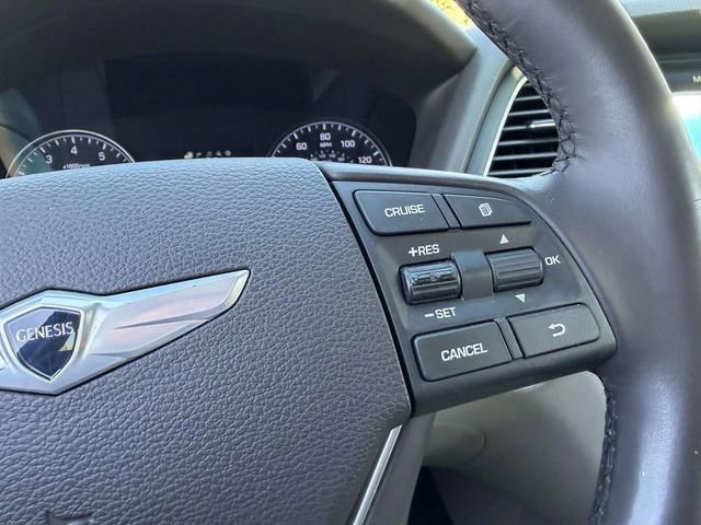 Used 2015 Hyundai Genesis 3.8 AWD/4WD image 25