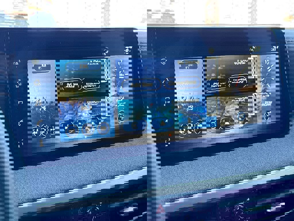 Used 2025 Nissan Kicks SV image 25