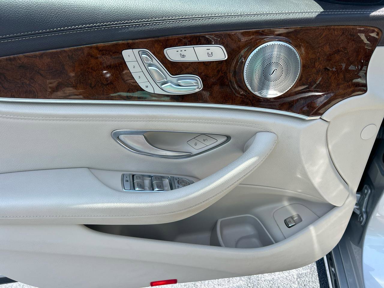 Used 2018 Mercedes-Benz E 300 image 15