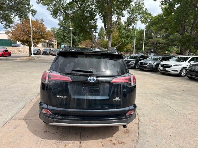 Used 2017 Toyota RAV4 SE AWD/4WD image 5