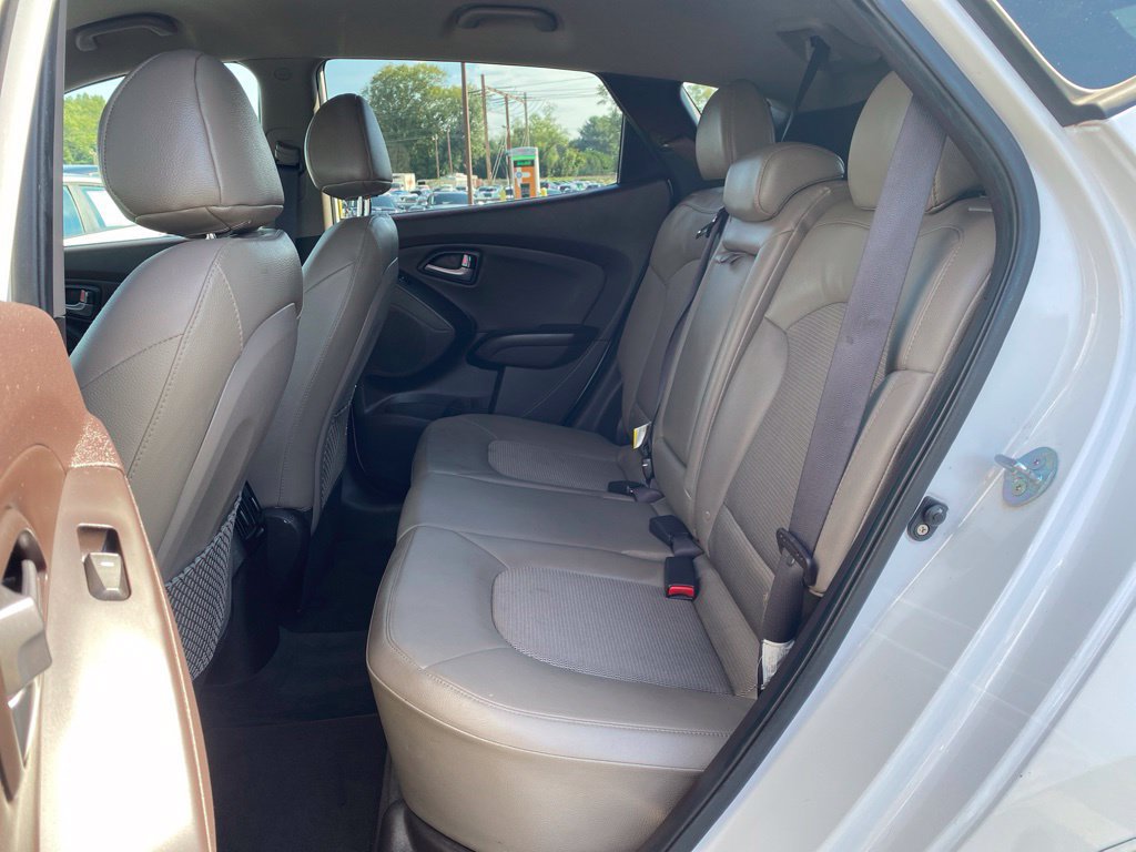 Used 2014 Hyundai Tucson SE AWD/4WD image 14