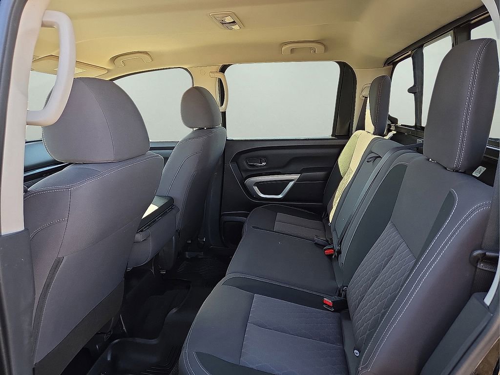 Used 2023 Nissan Titan SV image 19