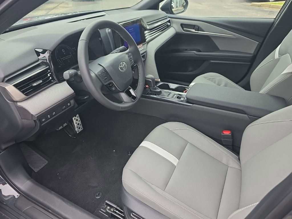New 2026 Toyota Camry SE FWD image 7