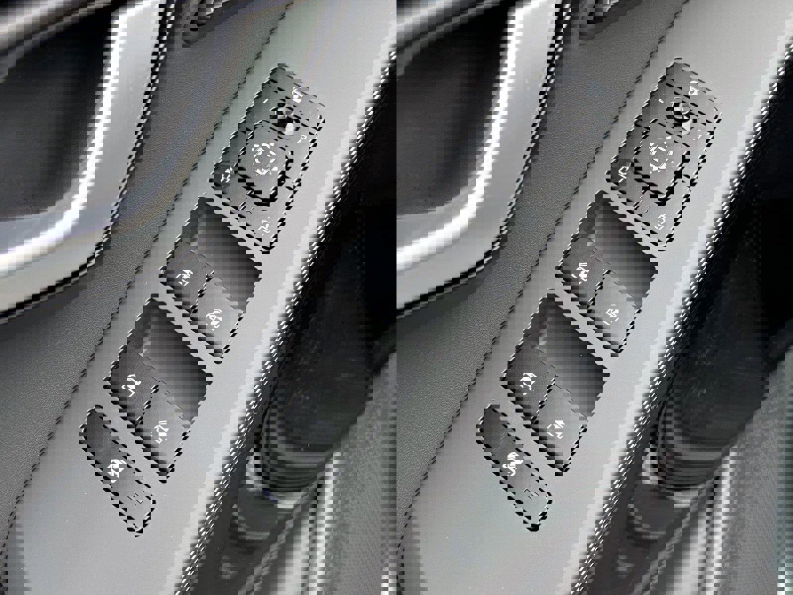 New 2025 Kia Niro SX image 15