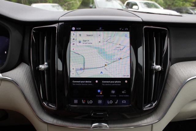 Certified 2023 Volvo XC60 B5 Plus w/ Climate Package AWD/4WD image 34